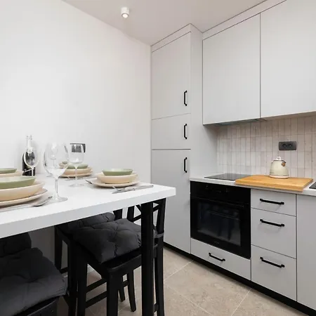 Lampone Apartment *